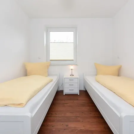 Holiday home Lachmoewe - Uns Huus An T Kuest Bensersiel